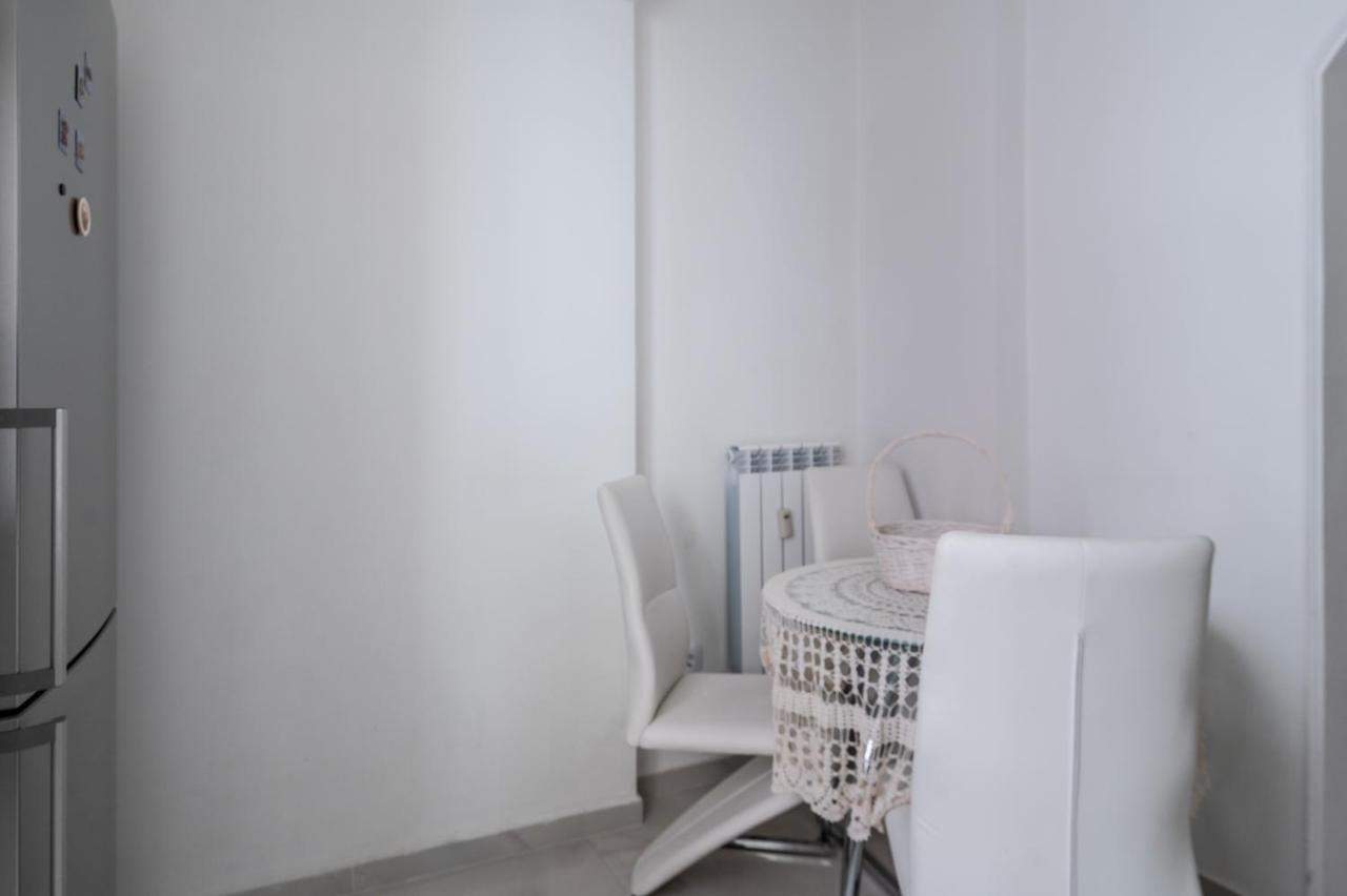 Central 2-Bd Bright Apartment In Sofia By Flat Mаnager Buitenkant foto